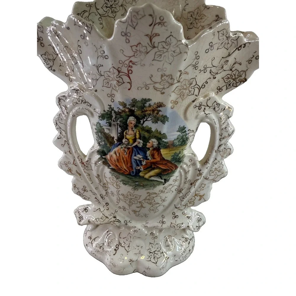 Vintage Royal China Warranted 22 KT Gold Colonial Courting Couple Fan Vase
